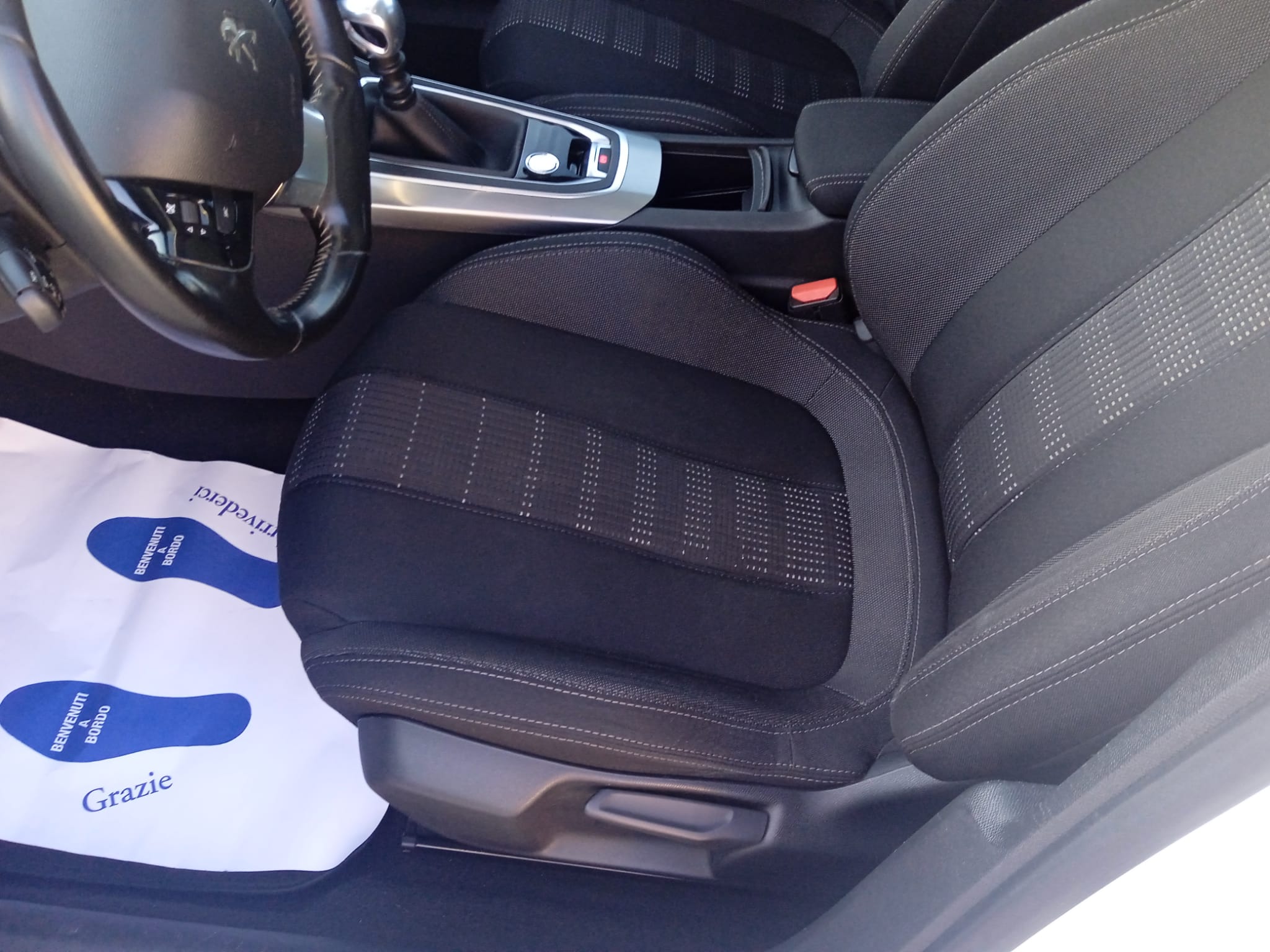 Peugeot 308 BlueHDi 120 S&S SW Allure