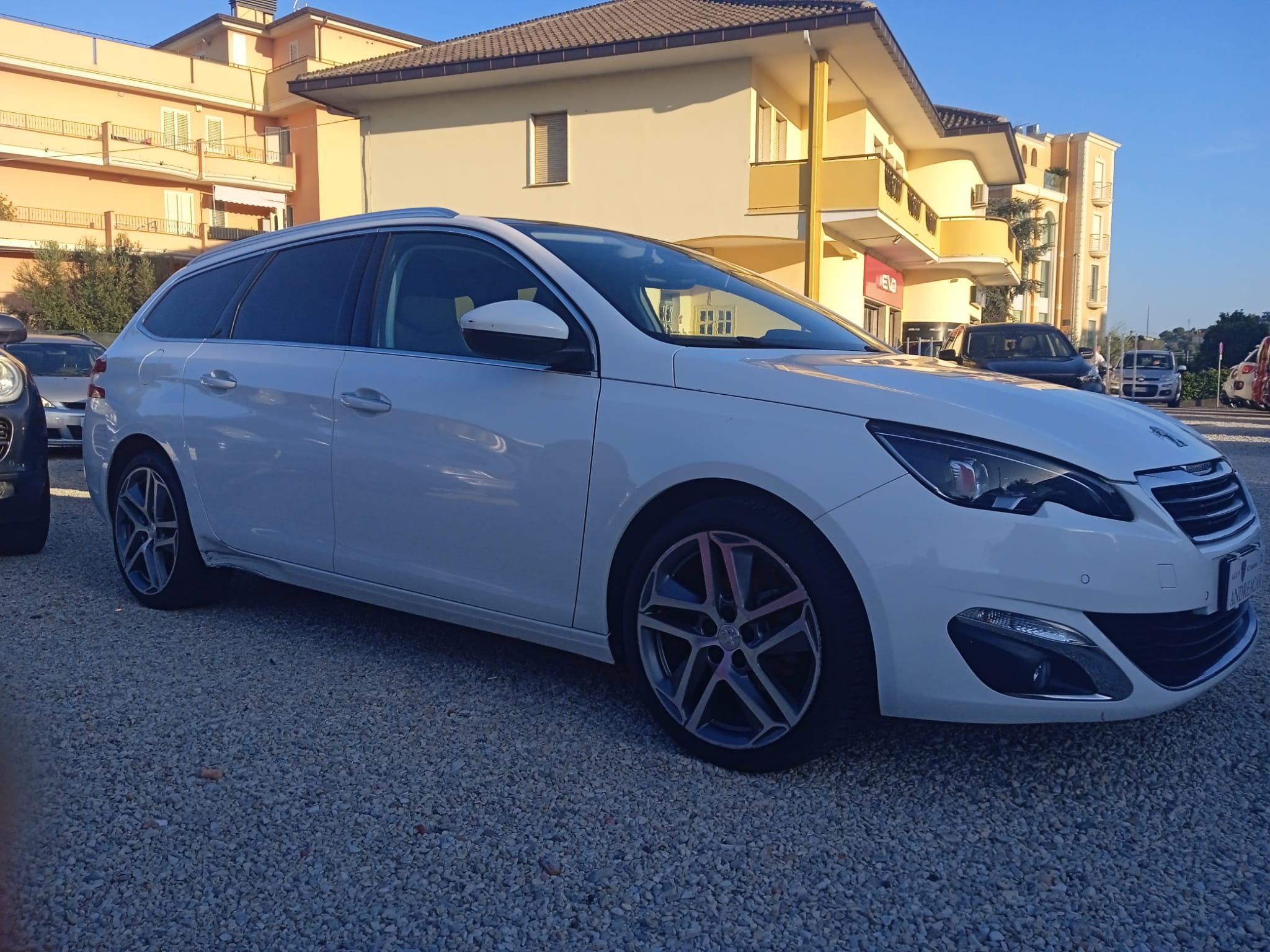 Peugeot 308 BlueHDi 120 S&S SW Allure