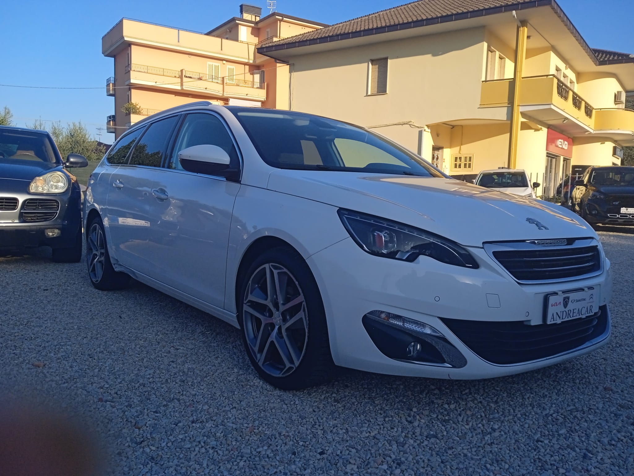 Peugeot 308 BlueHDi 120 S&S SW Allure
